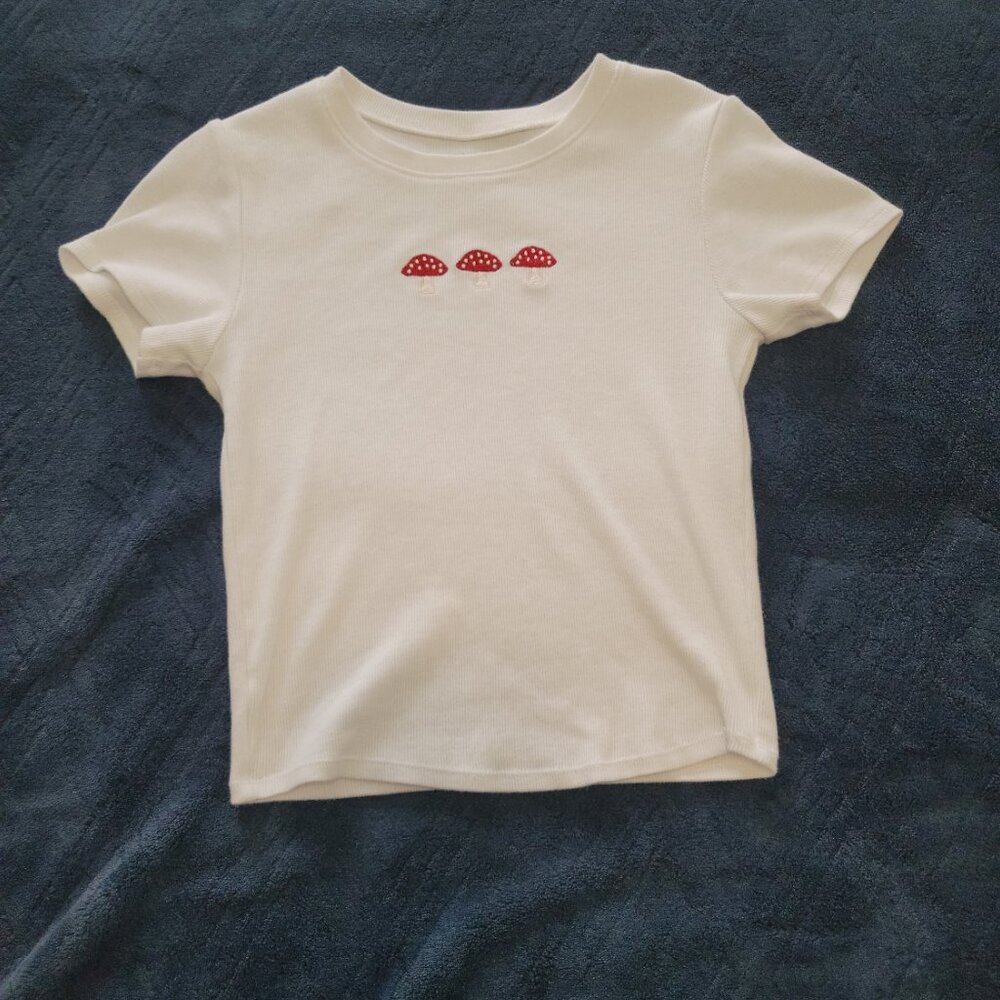 Juniors White fitted mushroom shirt